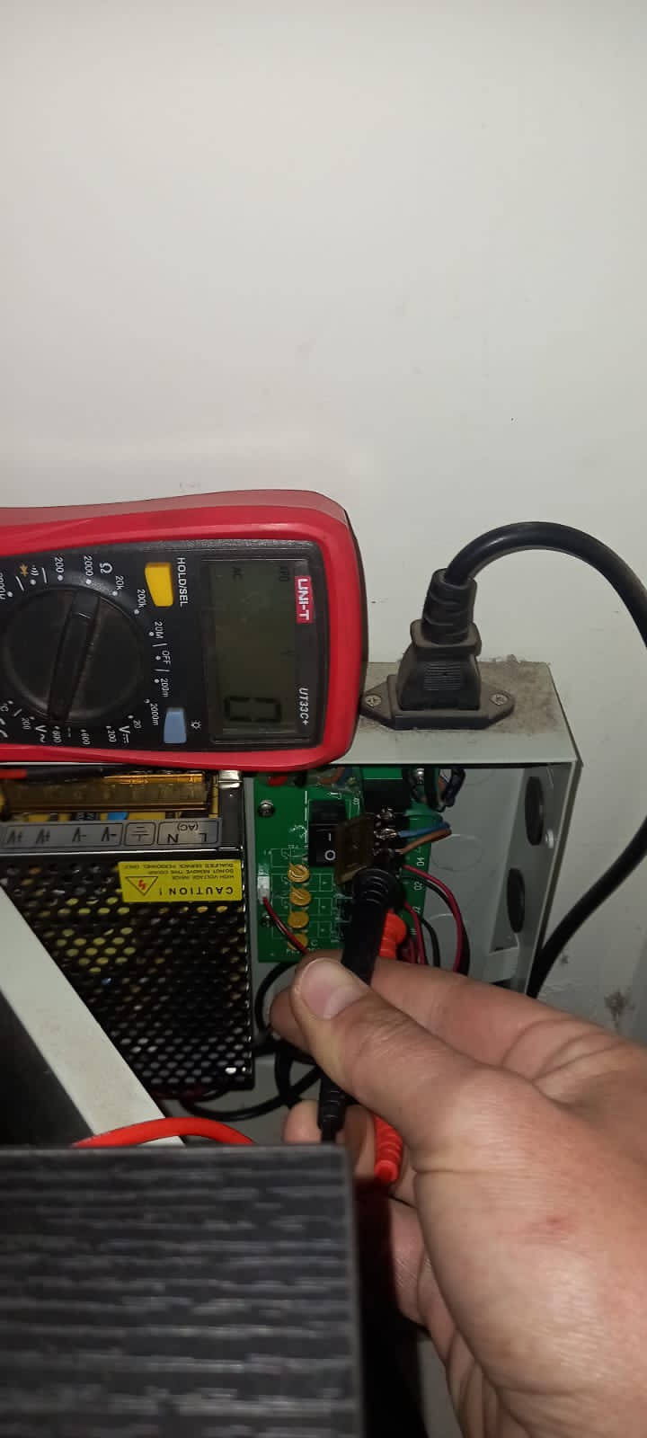 CCTV system, cameras power supply not working. CCTV camera power supply not working