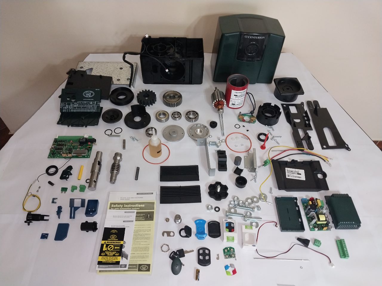 Centurion D5 Evo sliding gate motor stripped down completely by Exquisite Security